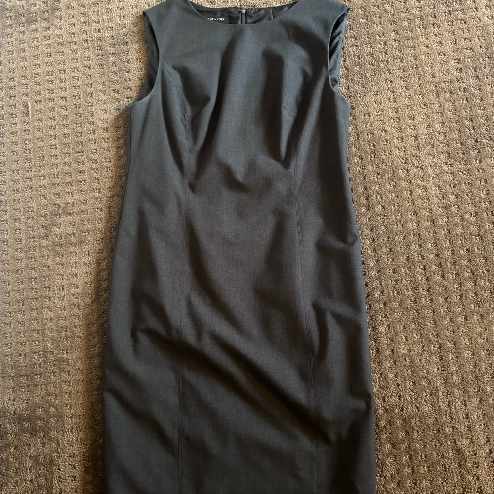 Jones New York Gray Sleeveless Dress